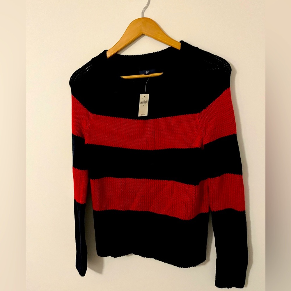 NWT XS Navy and Pink Gap Sweater
